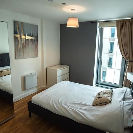 Hallsphere - Stunning Apartment Salford Quays Manchester Exterior foto