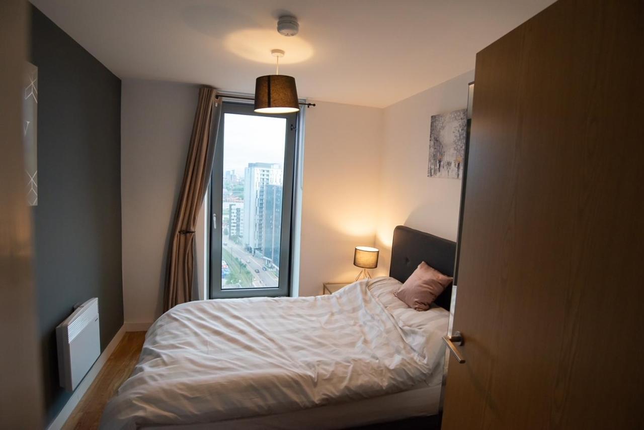 Hallsphere - Stunning Apartment Salford Quays Manchester Exterior foto